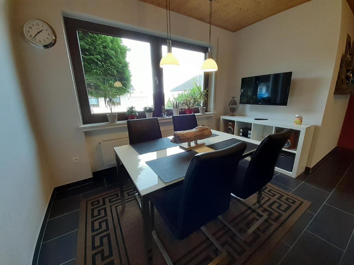Ferienwohnung Terrasse Parkplatz Wallbox Nuerburgring Herresbach Dış mekan fotoğraf
